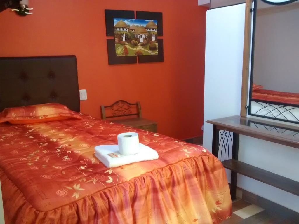 Hotel Residencial El Eden De Adan Y Eva อันดาอวยลัส ห้อง รูปภาพ